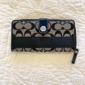 COACH Signature Jacquard Wallet NWOT - Never used!